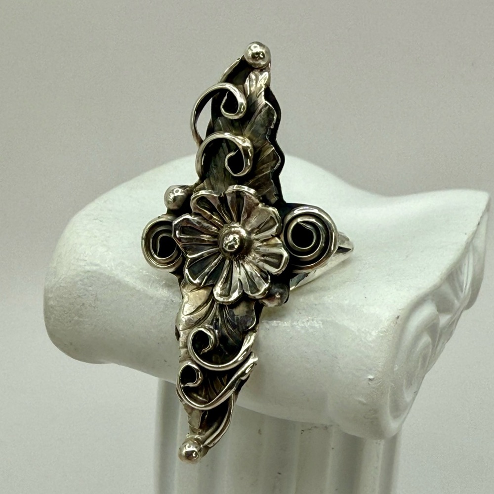 Vintage Navajo Sterling Silver Floral Statement Ring by Harry B. Yazzie – Size 7